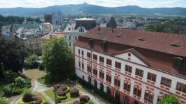 Liberecký zámek v r. 2013 (4)venku